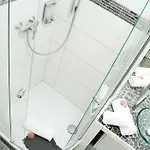 Secret Hideaways Cozystudio 1 Superior Mit Wifi L 450m Bis Uni L Zoo *
